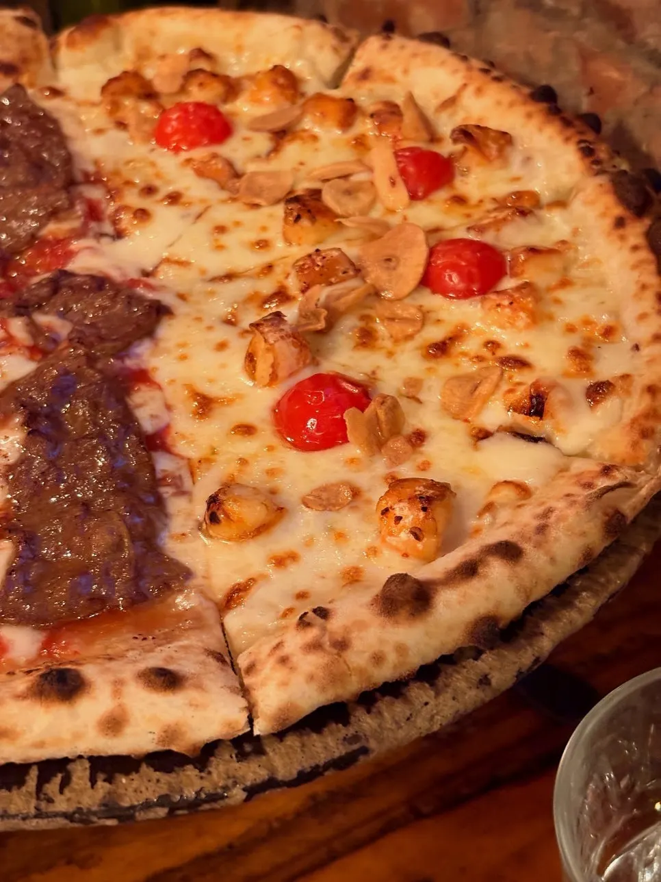 The Croccante pizza topped with shrimp and garlic chips