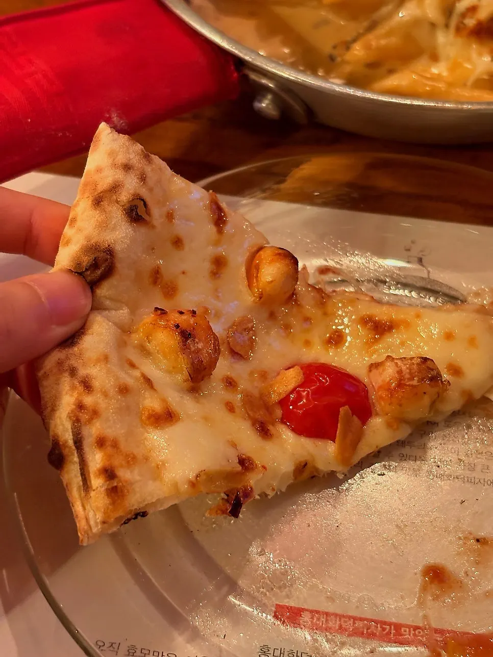 The crunchy garlic chip texture on a slice of Croccante