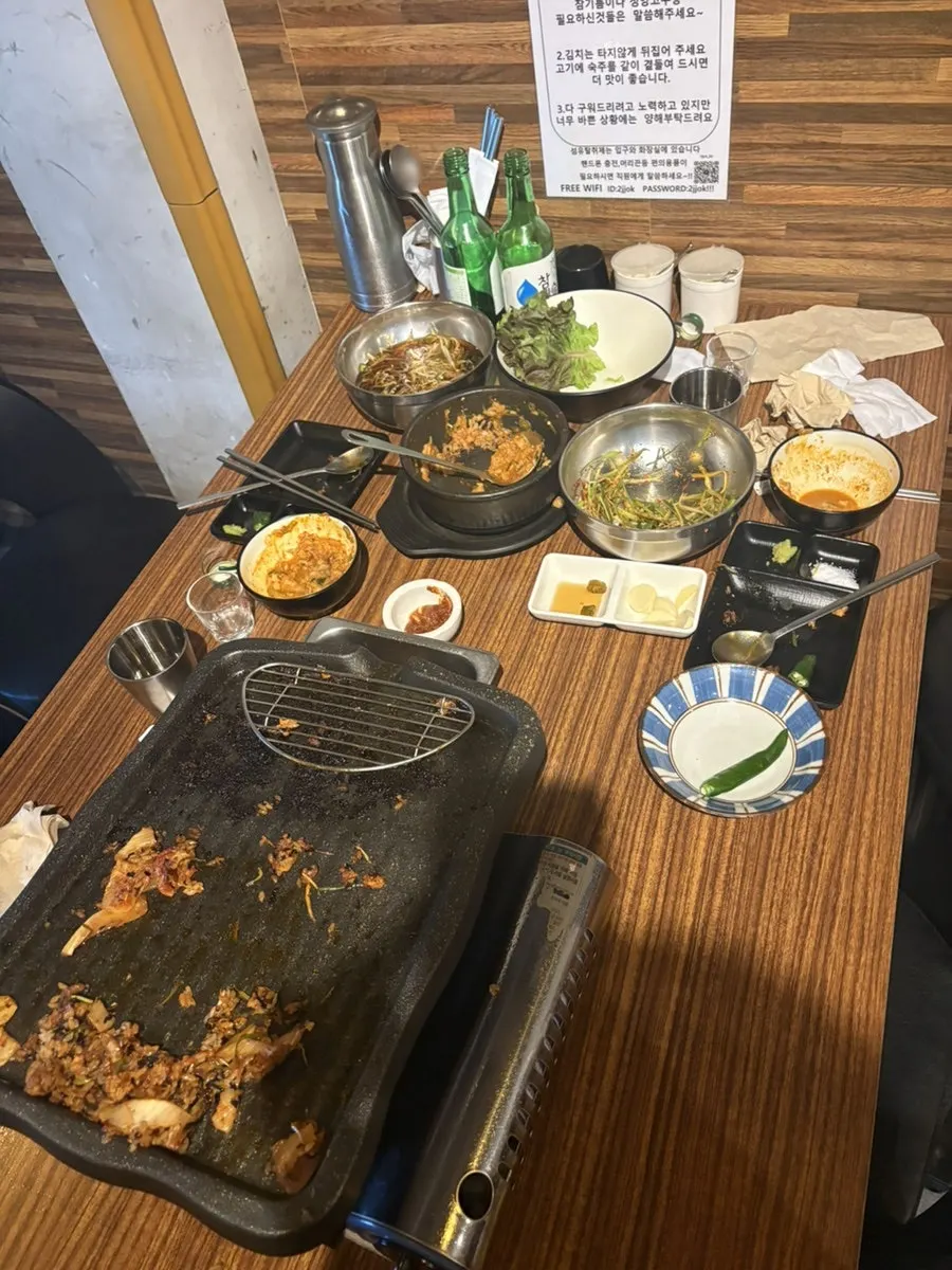 고슬고슬하게 볶아 나온 볶음밥