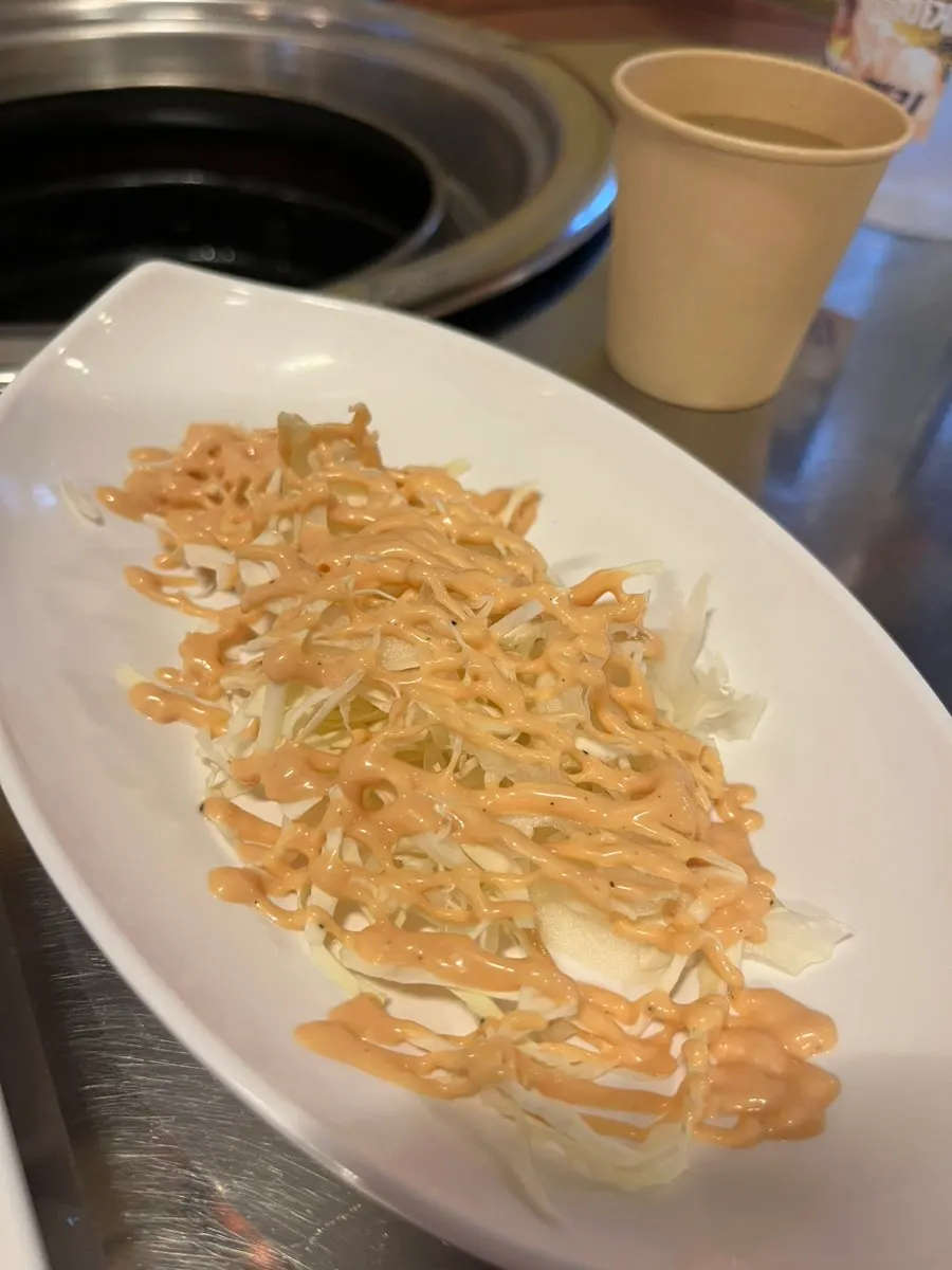 Kaeyonjeu salad eaten as a refill