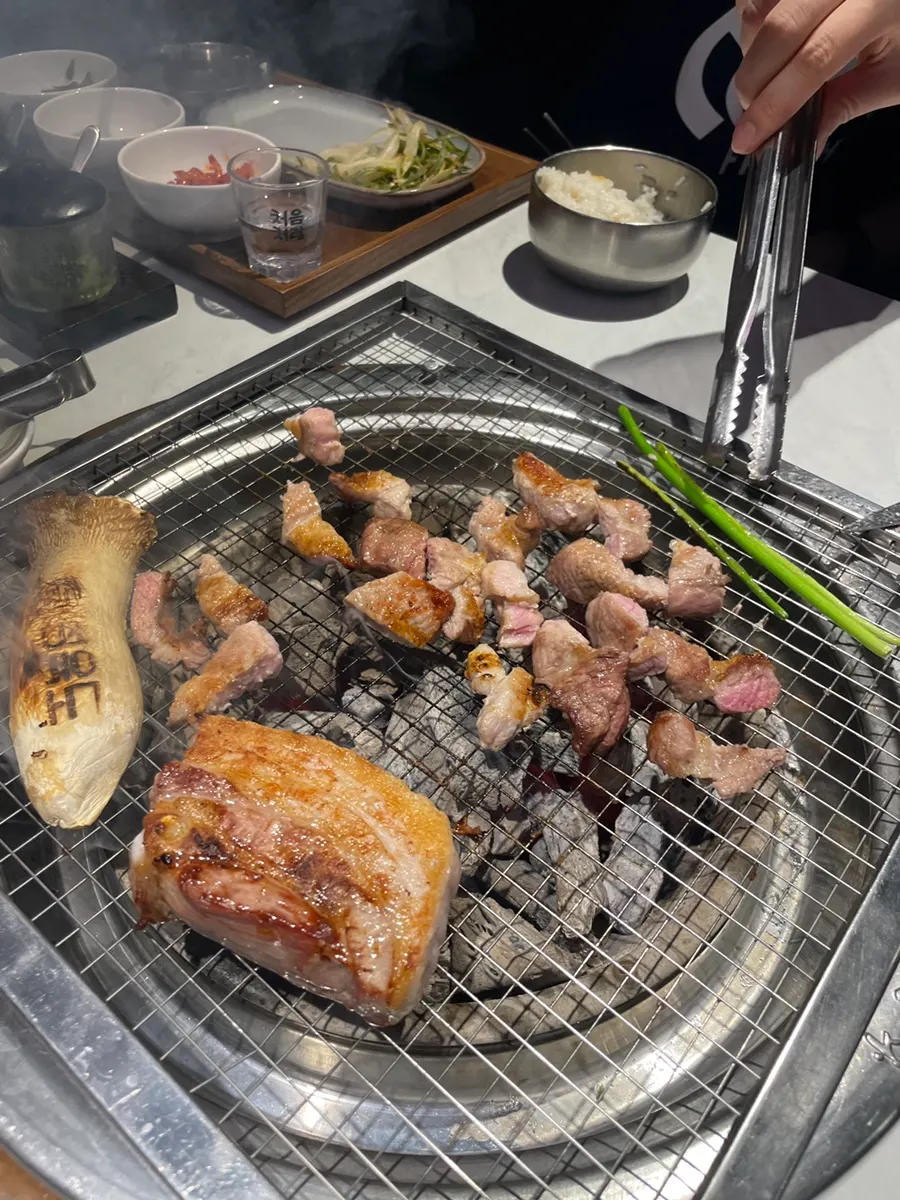 Korean pork set starting with rib meat on the grill