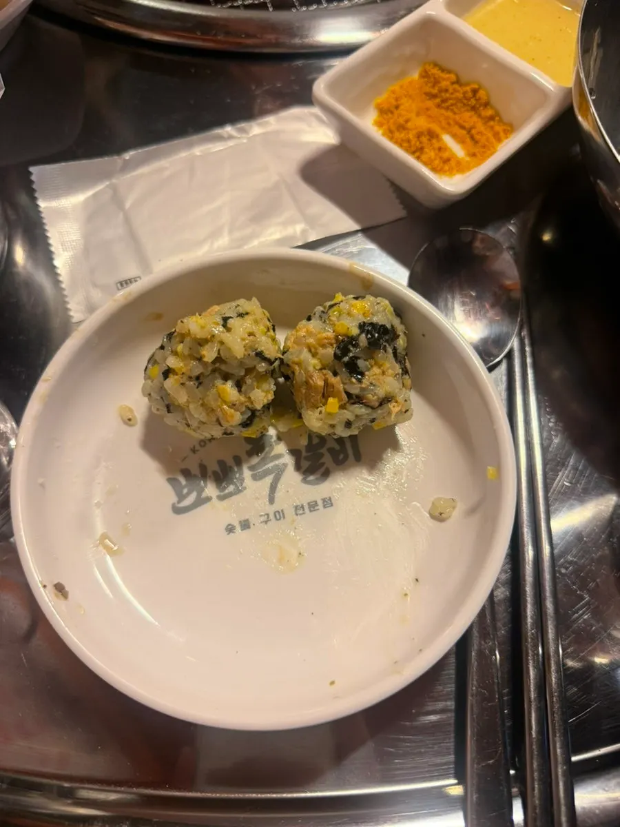 Huevo al vapor con queso como acompañamiento