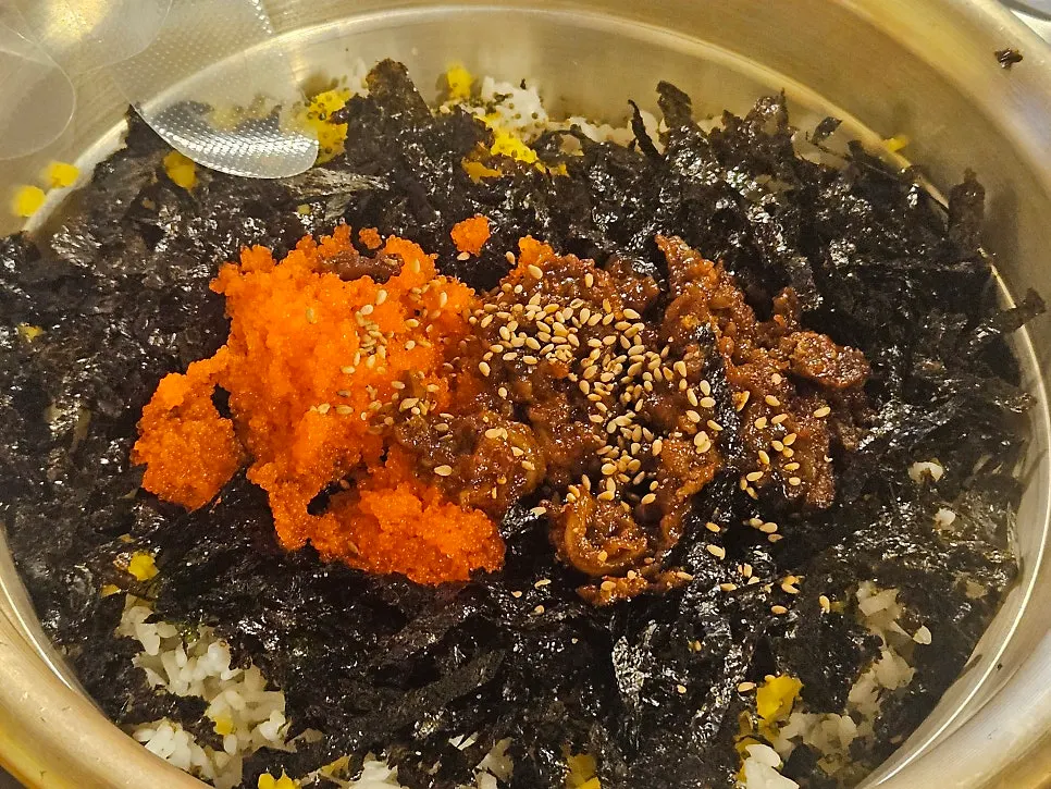 參뽀뽀豬肋排合井店催淚彈飯團