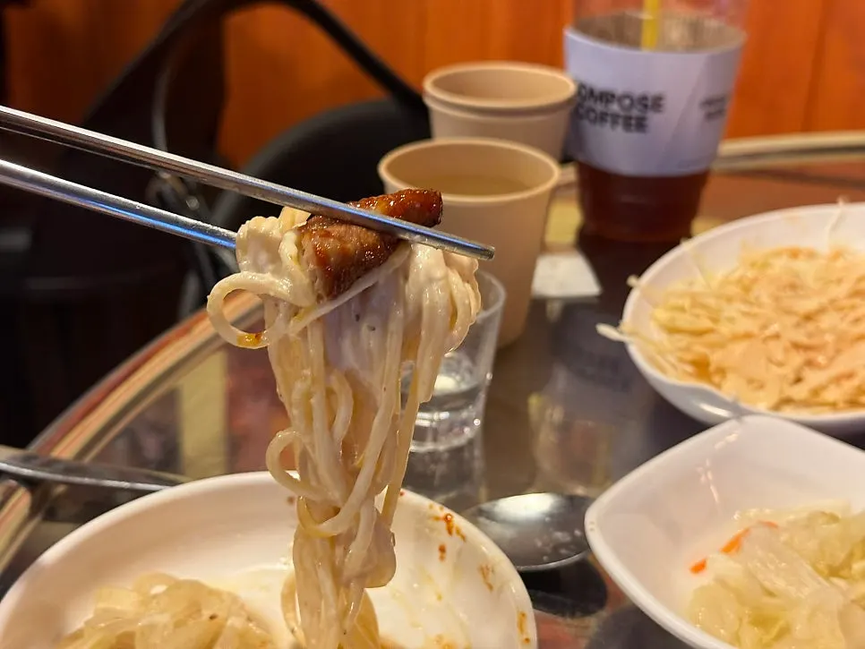 쪽갈비 세트의 크림파스타