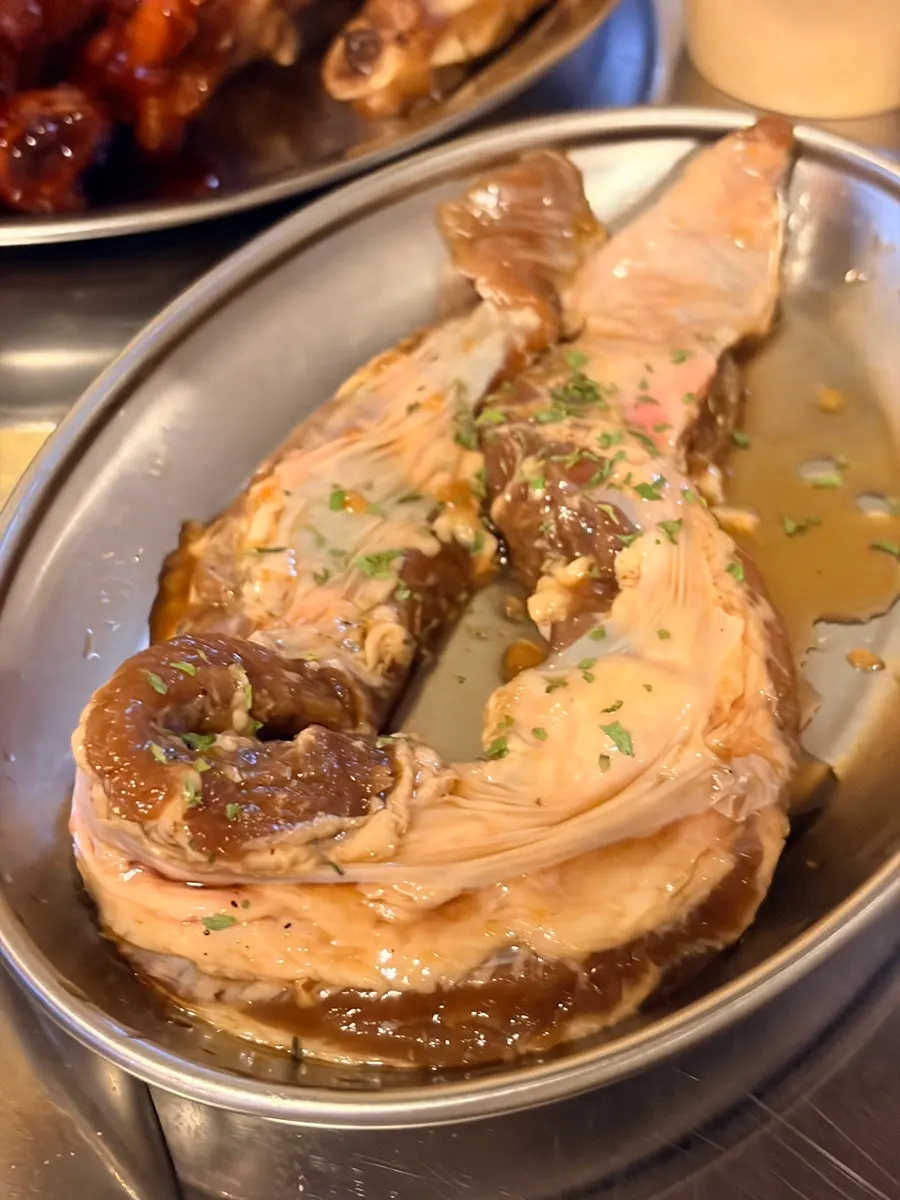 One portion of seasoned skirt meat