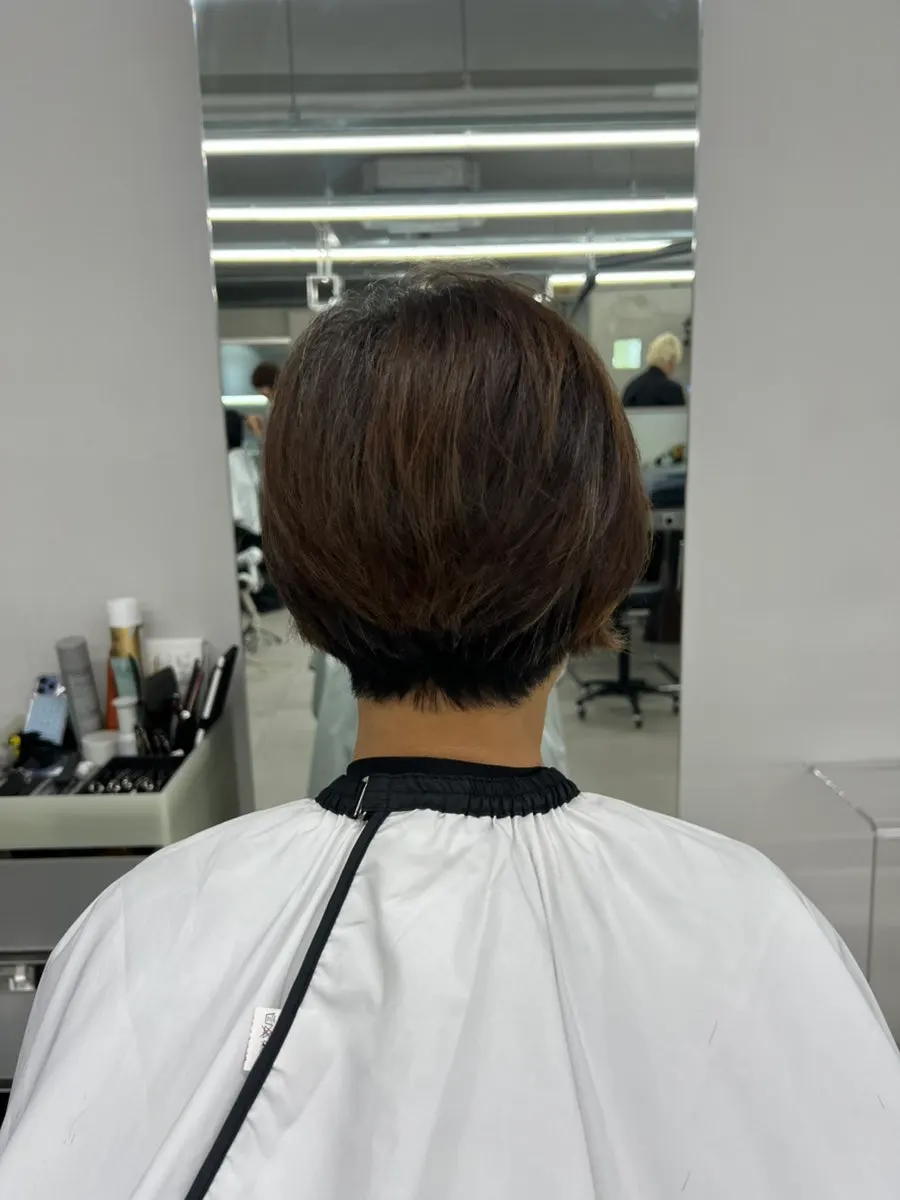 Tidy short hair after the cut