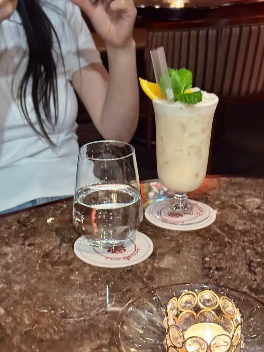 로제타 바 카운터 쪽 분위기