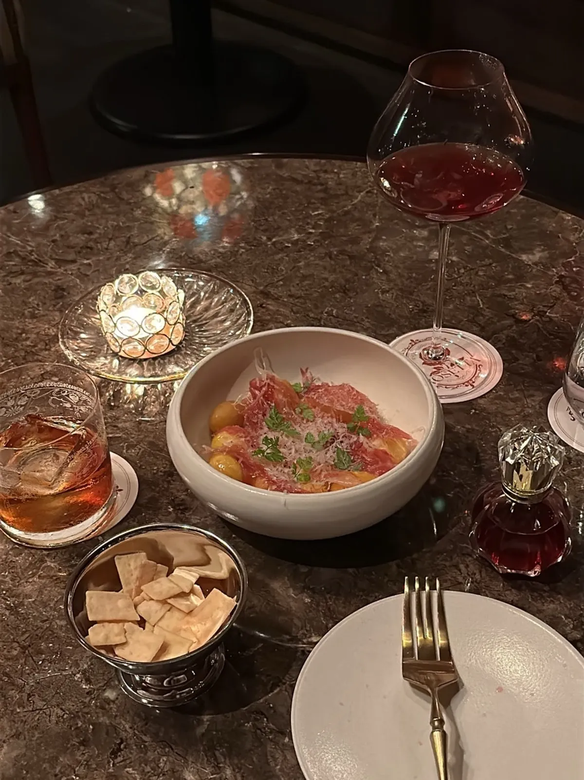 명화 콘셉트 칵테일 마담X와 절규