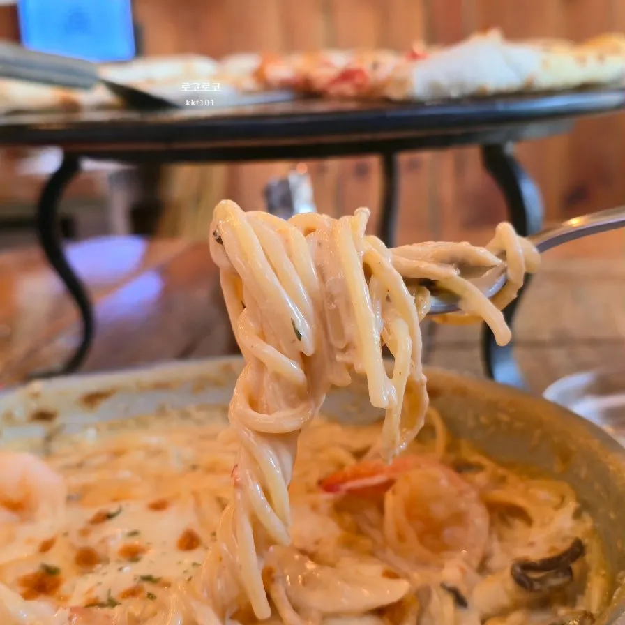 Gamberi Crema pasta ordered with spaghetti noodles