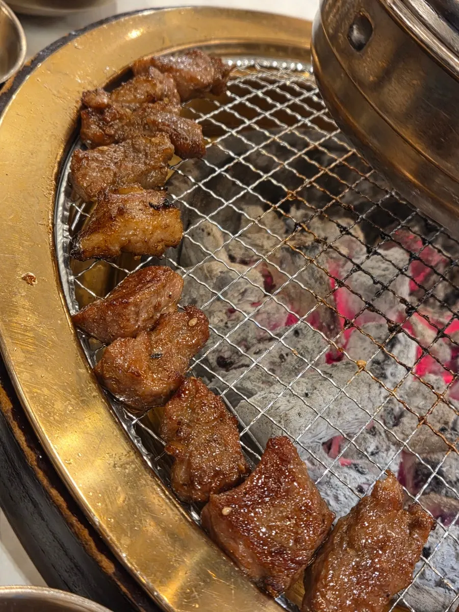 Finishing the full spread at Geumseong Hoegwan Hapjeong Main Branch