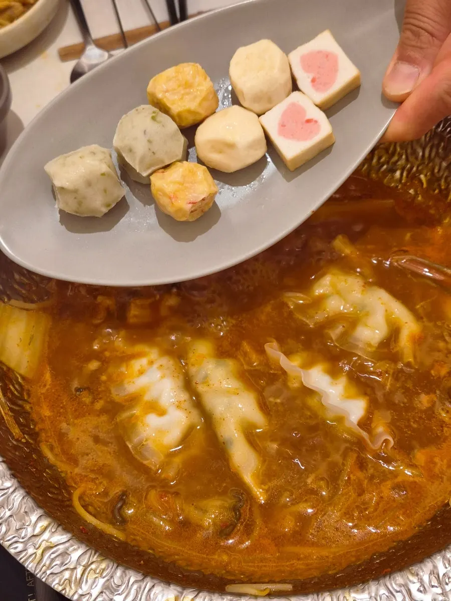A plate of the added mixed fishball platter