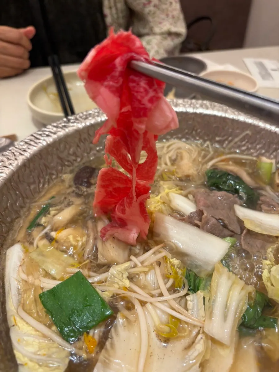 เนื้อชาบูชาบูก่อนลงน้ำซุป