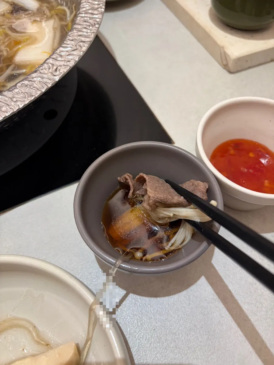 เปรียบเทียบ salchisal กับ boseopsal ชาบูชาบู