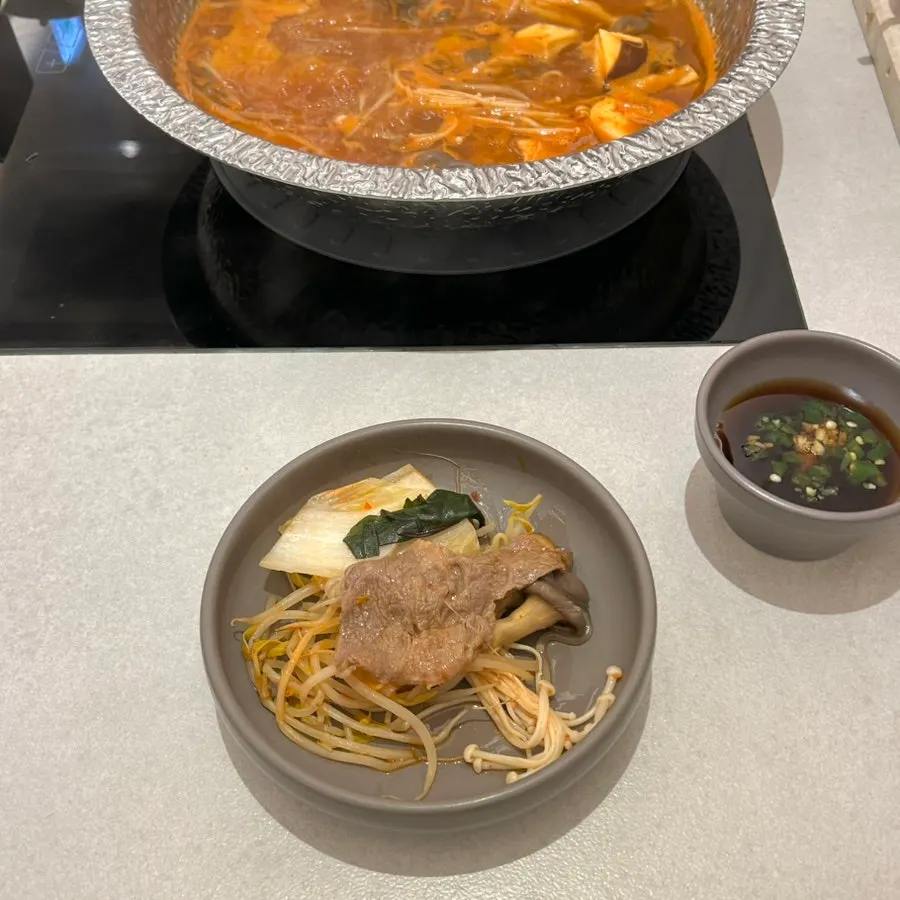 육수에 익힌 살치살