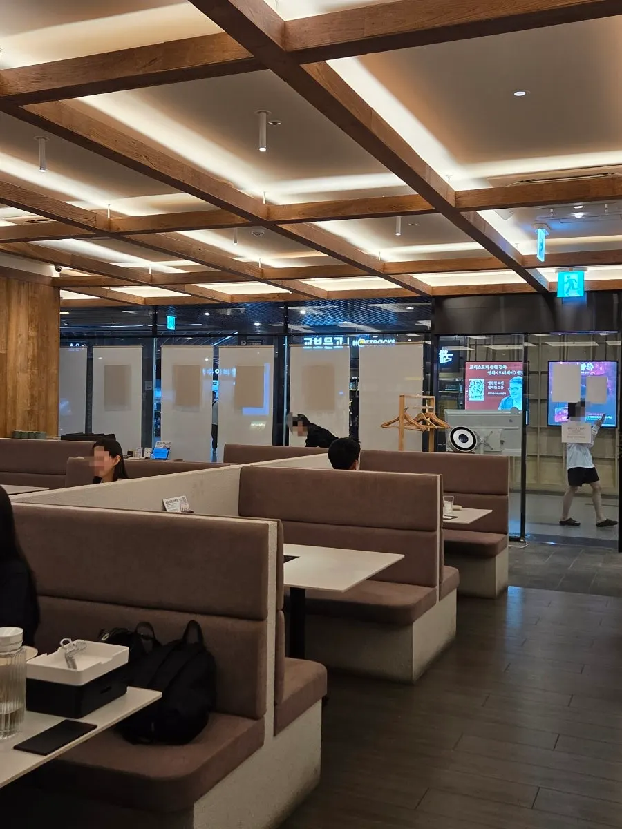 Modern dining hall at Shabu in Seoul Hapjeong Branch