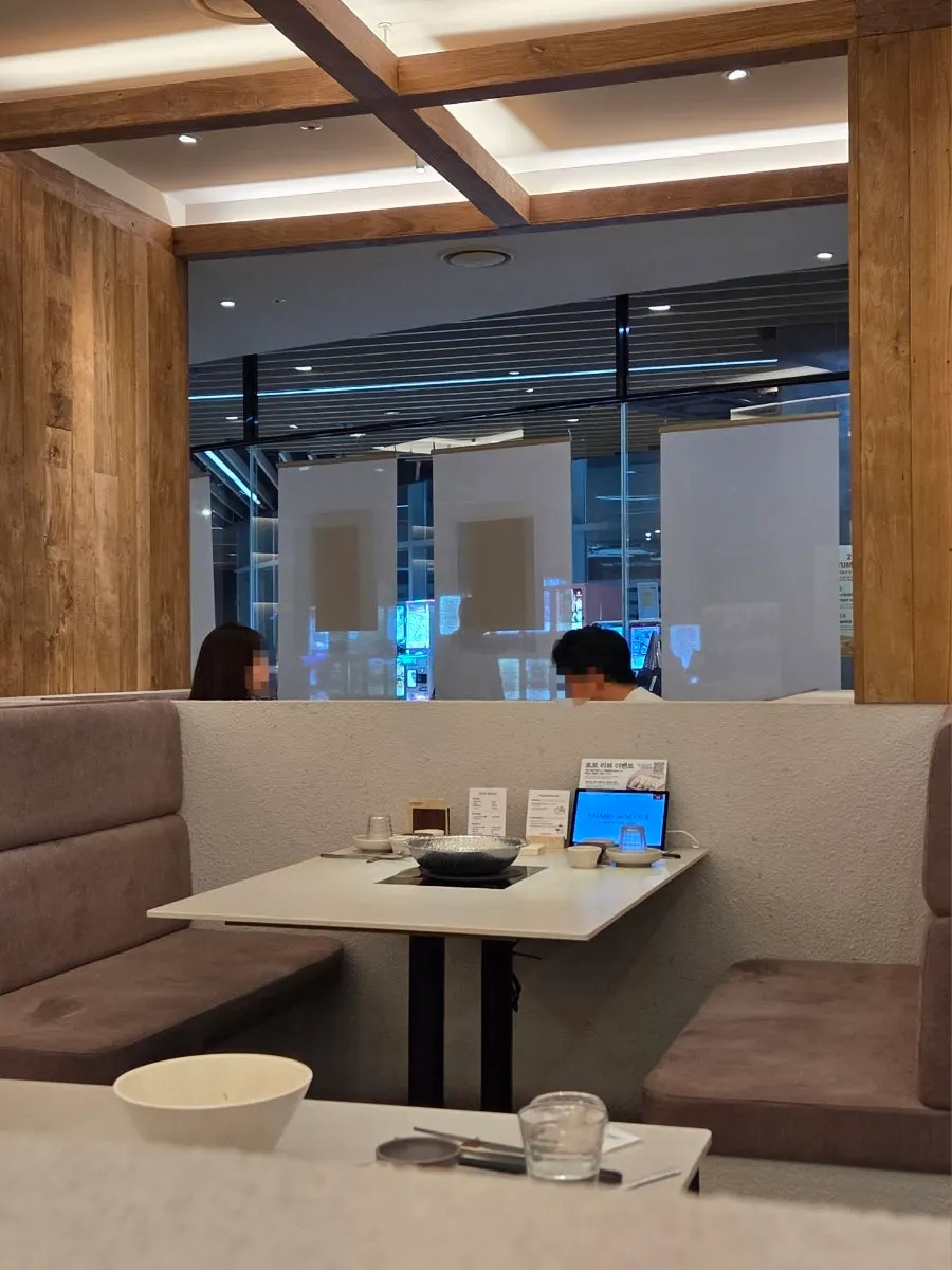 Table setting at Shabu in Seoul Hapjeong Branch