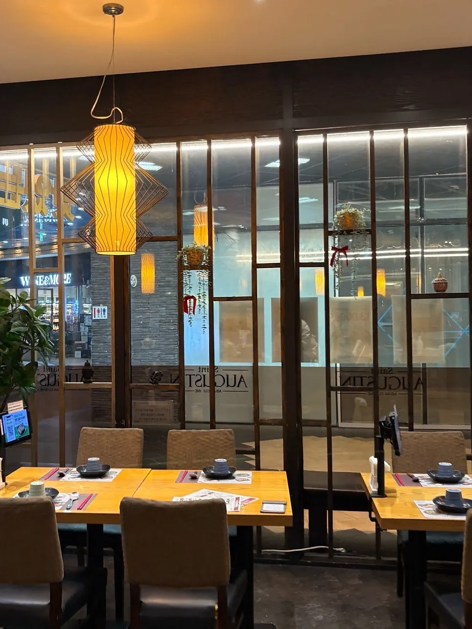 Thai-inspired interior at Saeng Augustine
