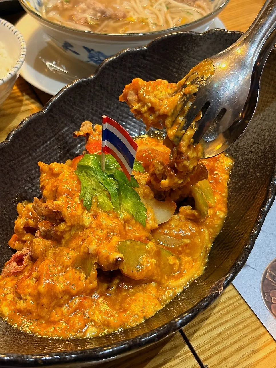Pu pat pong curry with tender crab