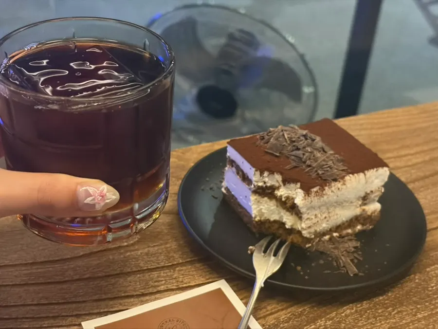 Cross-section of the classic tiramisu showing its layers