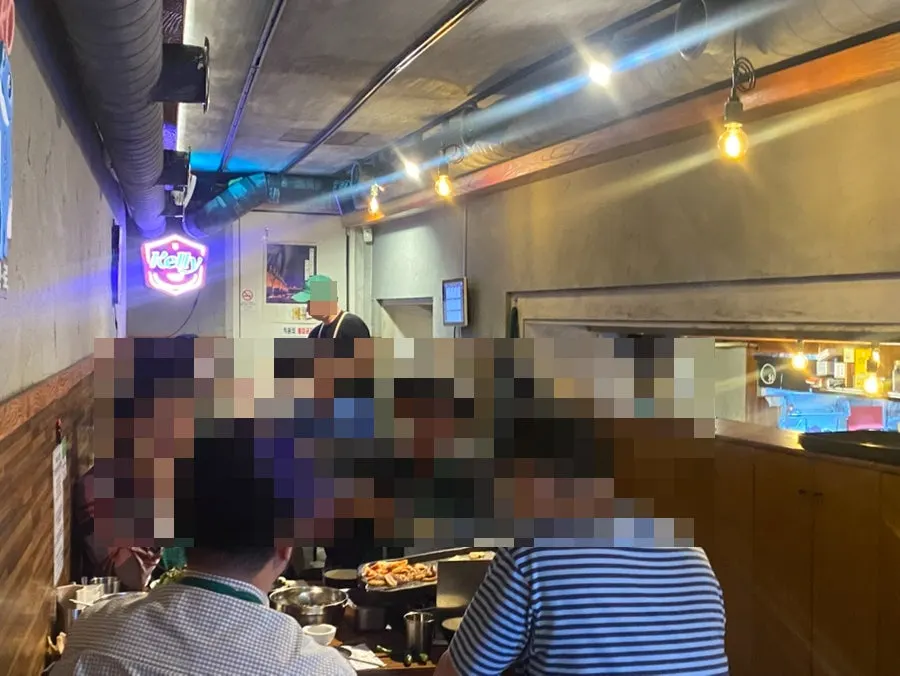 퇴근길에 지나친 합정 노포 고깃집 외관
