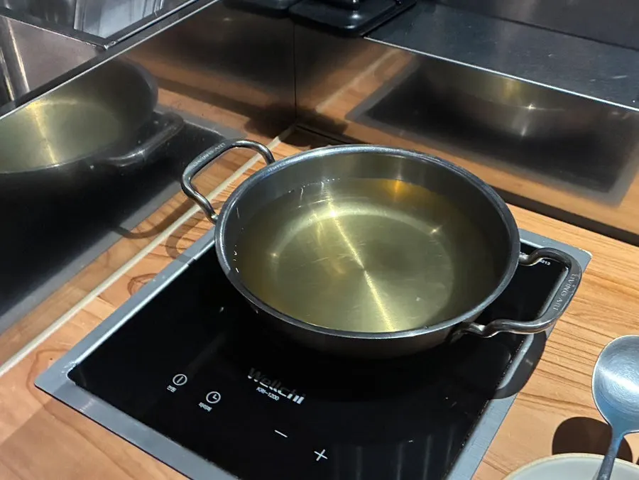 Solo table setting for the clear broth shabu-shabu at Nahonsha