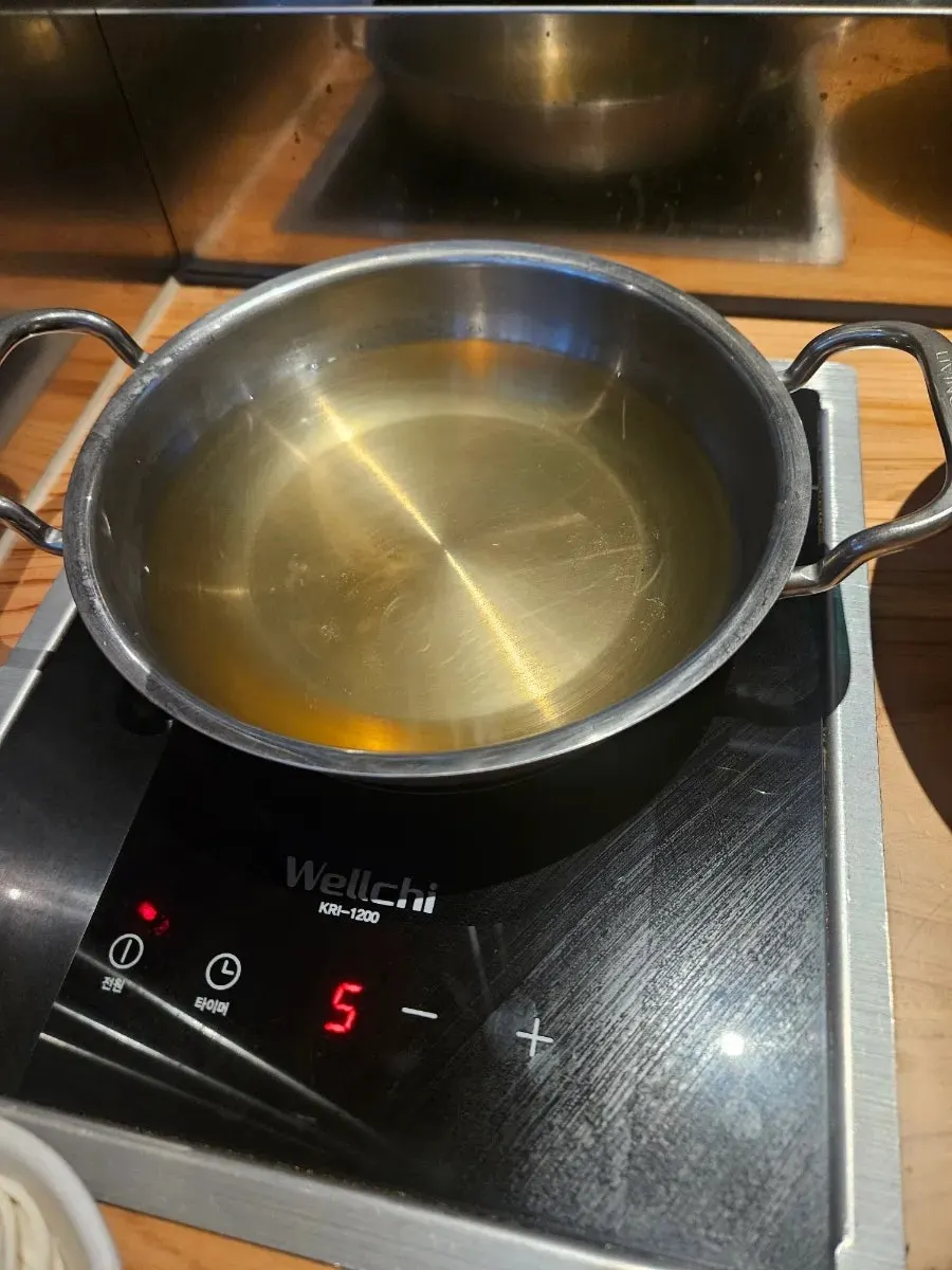 Clear-broth shabu-shabu basic setup