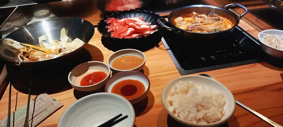 건져 올린 샤브샤브 고기