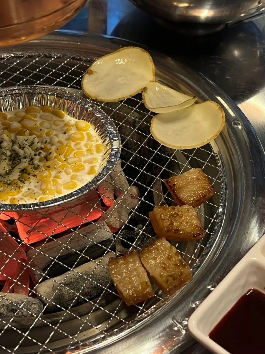 Basic spread with chicken porridge and corn cheese