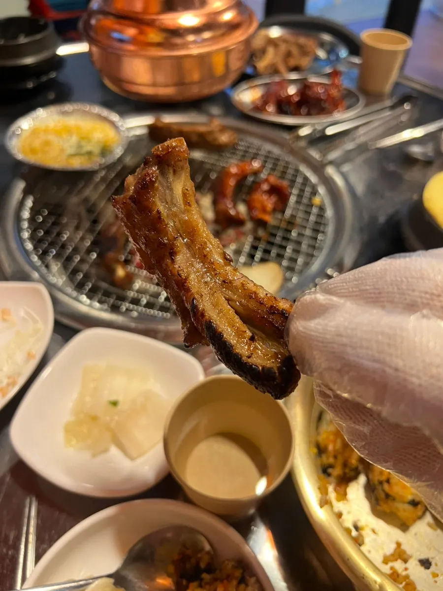 Meaty soy-sauce pork ribs