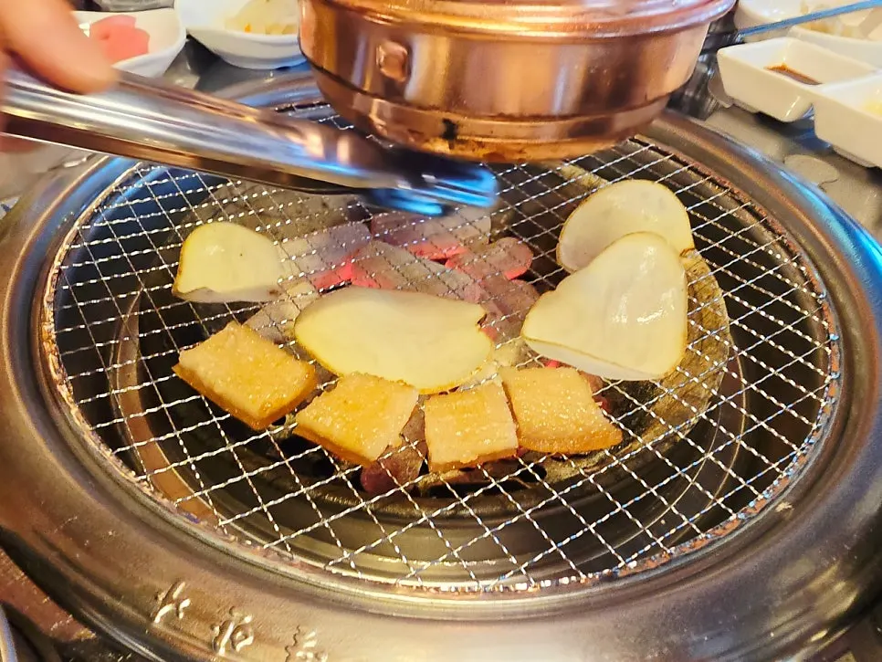 Pork rib set including steamed egg