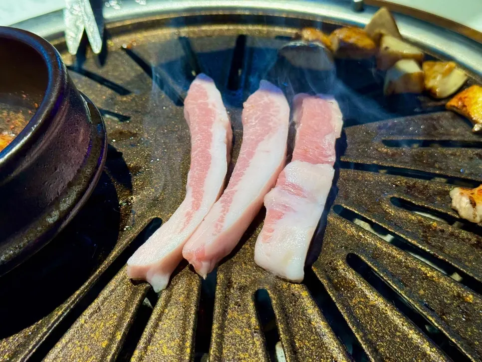 Meat dipped in Gijang-style meljeot stew