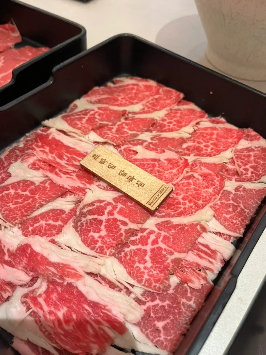 Boseopsal and al-moksim beef shabu-shabu combination