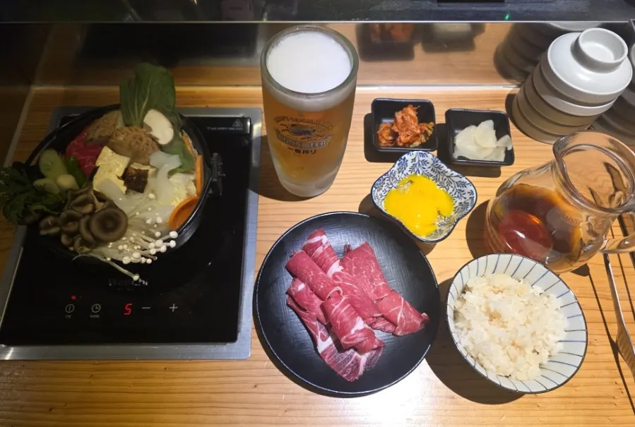 Hon Special Sukiyaki and draft beer at Nahonsha in Hapjeong