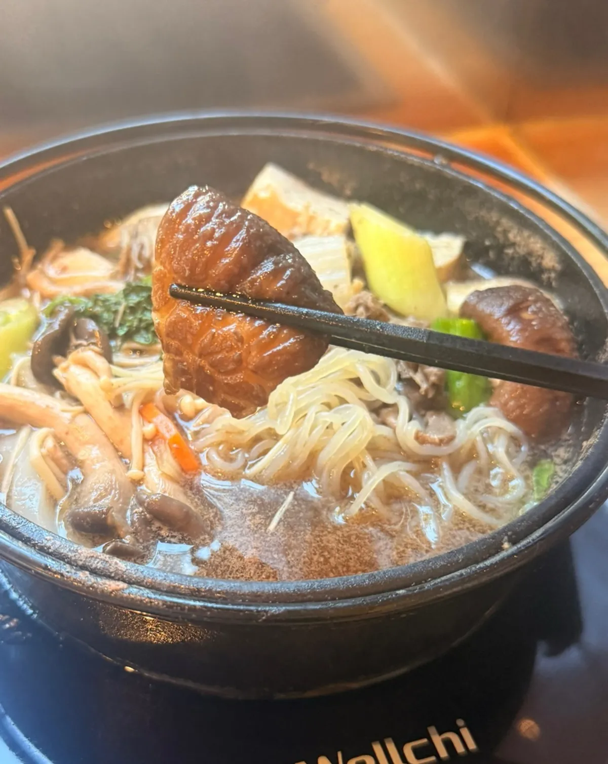 Nahonsha's solo special sukiyaki near Hapjeong Station, main photo