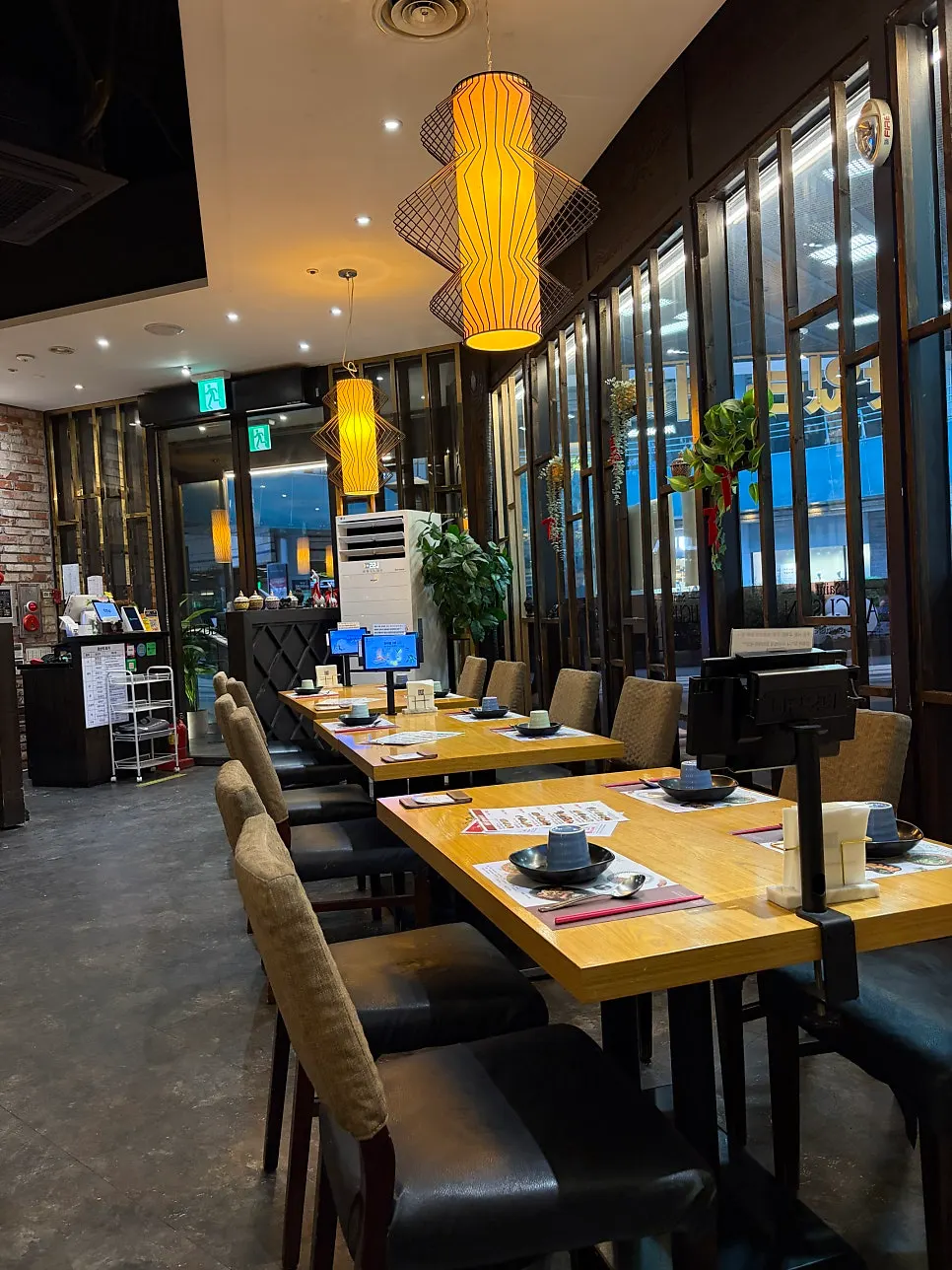 Interior of Saeng Augustine Hapjeong Branch