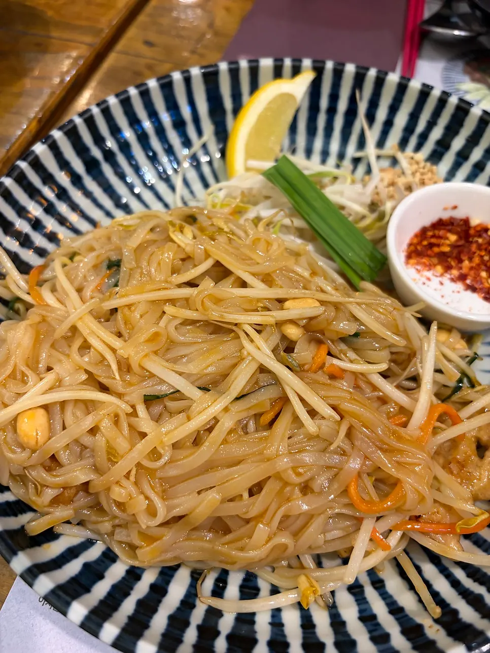 Close-up of the chicken pad thai