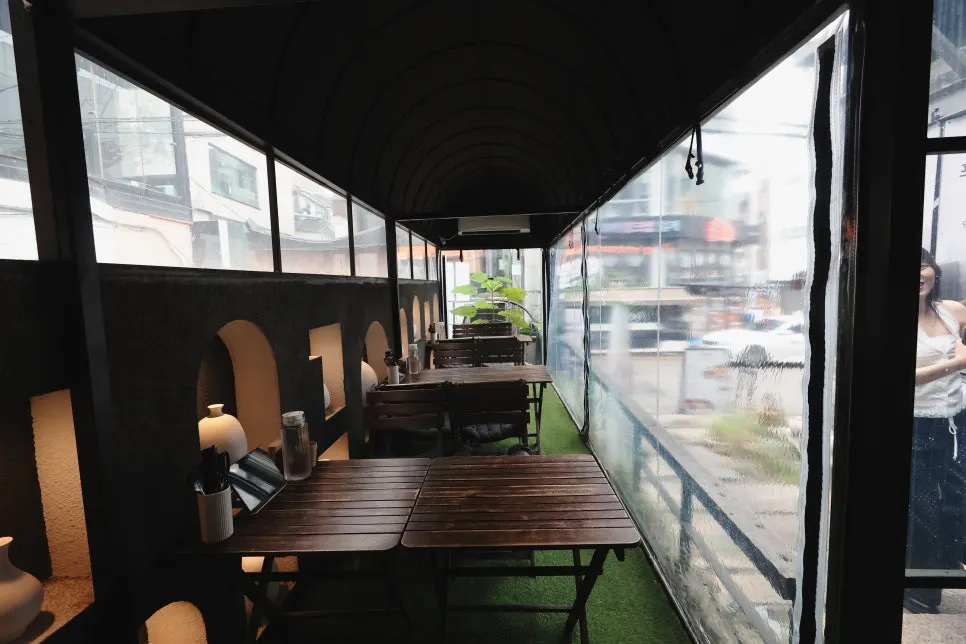 Outdoor patio seating at Deogiwa Hapjeong