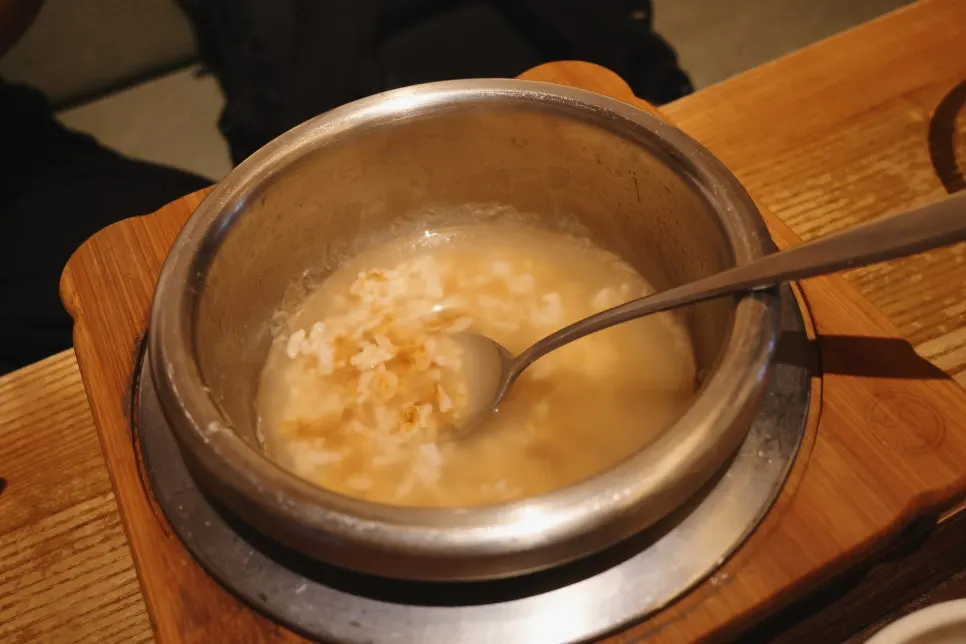 Glossy freshly cooked hot-pot rice