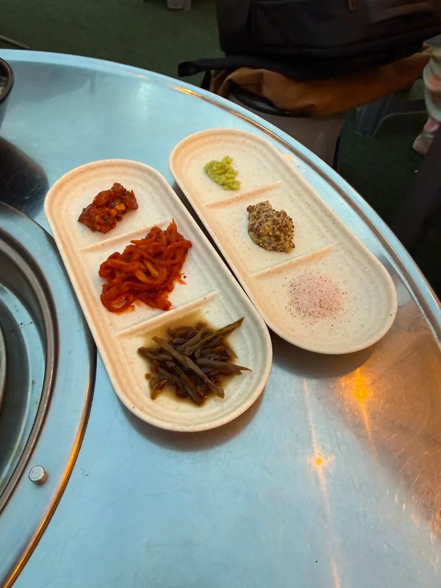 테이블 QR 주문 화면과 세트 메뉴