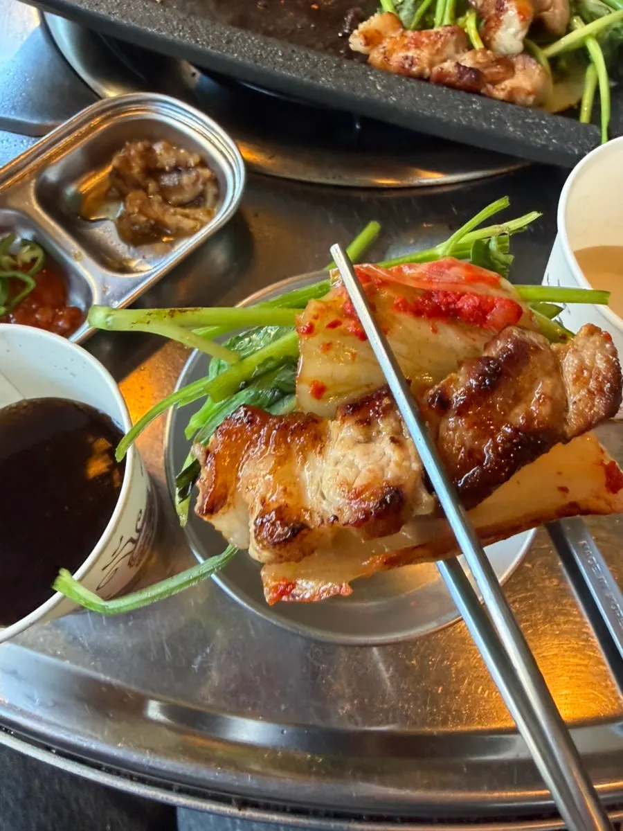 Grilled kimchi, samgyeopsal, and minari combination