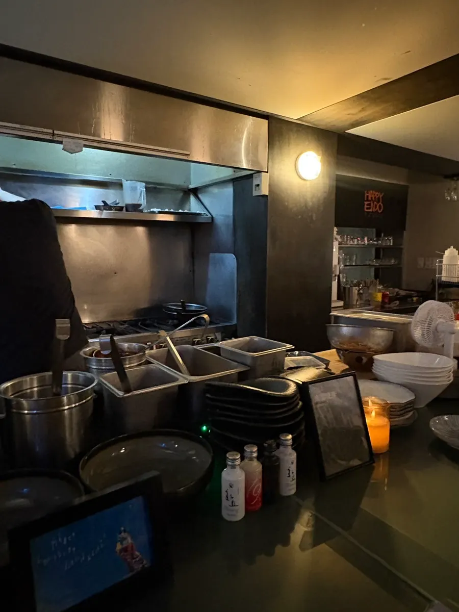 Open kitchen inside Hatpiendo