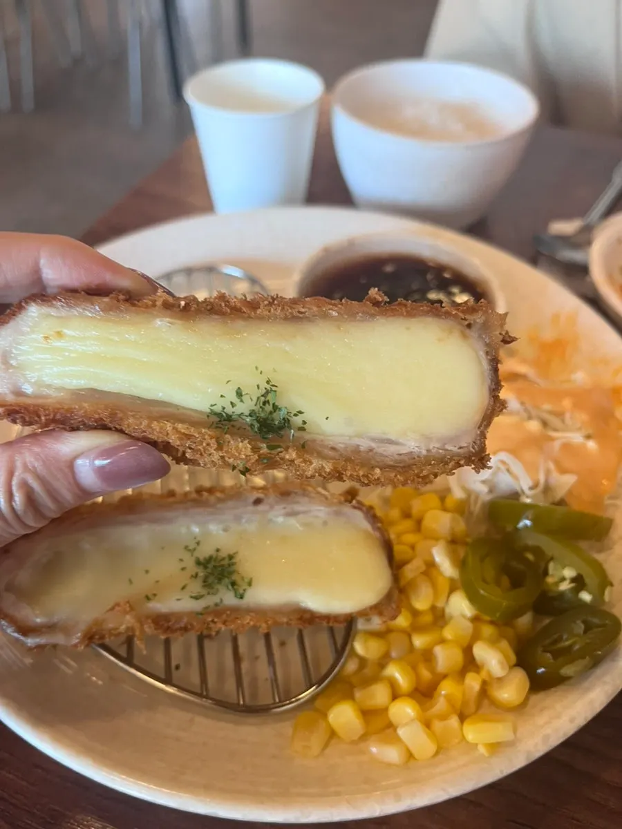 Cheese donkatsu with stretchy mozzarella cheese