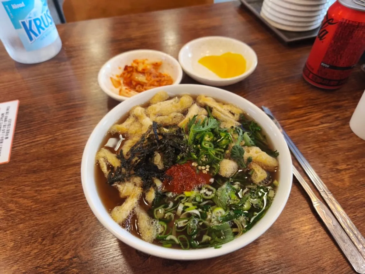 청양고추가 올라간 고추우동 한 그릇