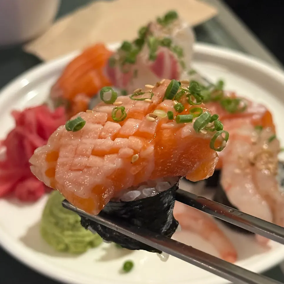 사시미 소금김밥 한 점