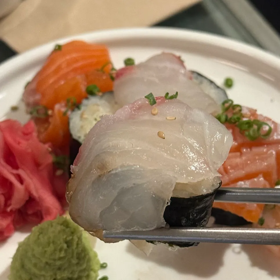 묵은지가 보이는 소금김밥 단면