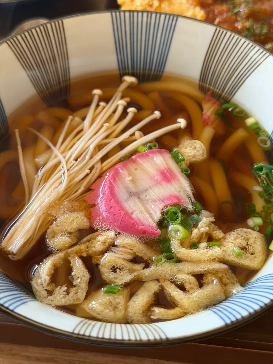 Warm udon in bonito broth