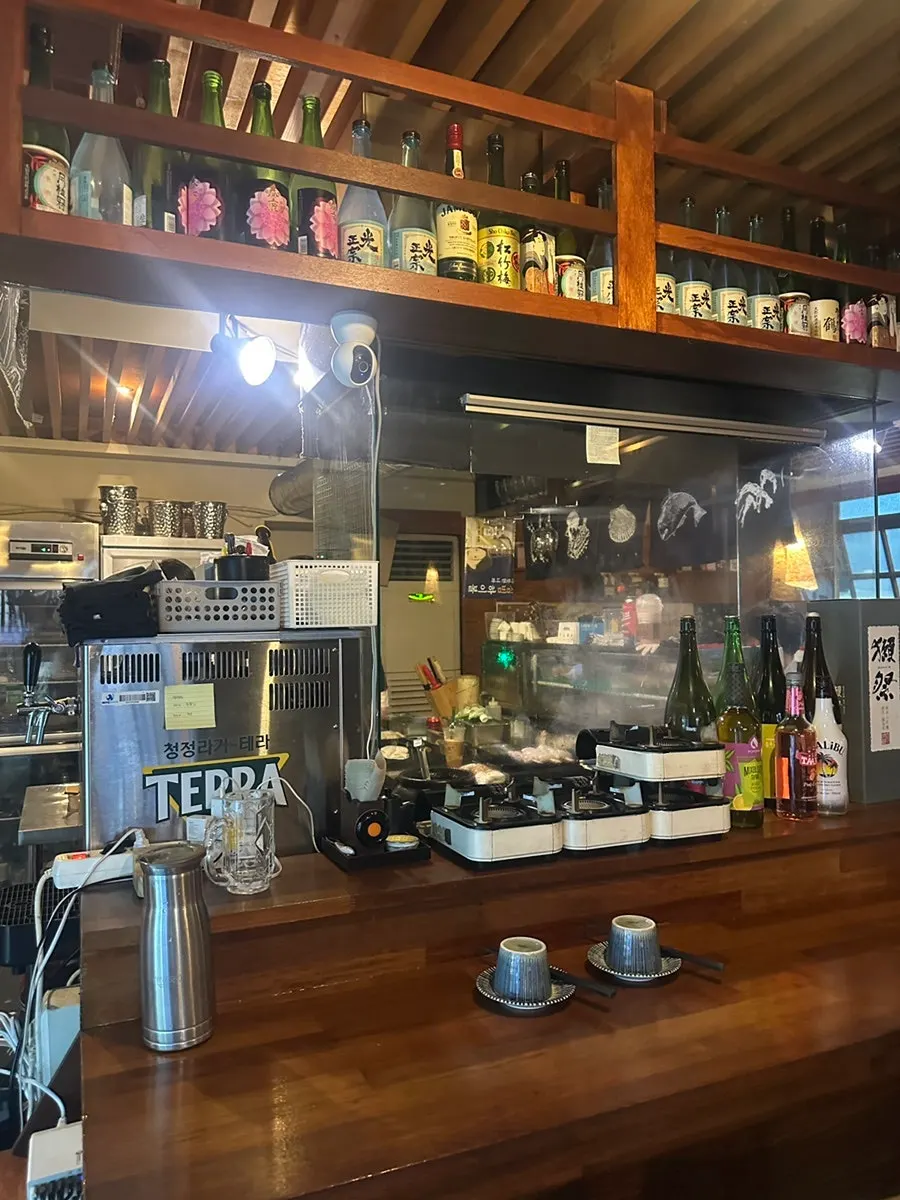 Table seating atmosphere at Haru Konkuk Branch