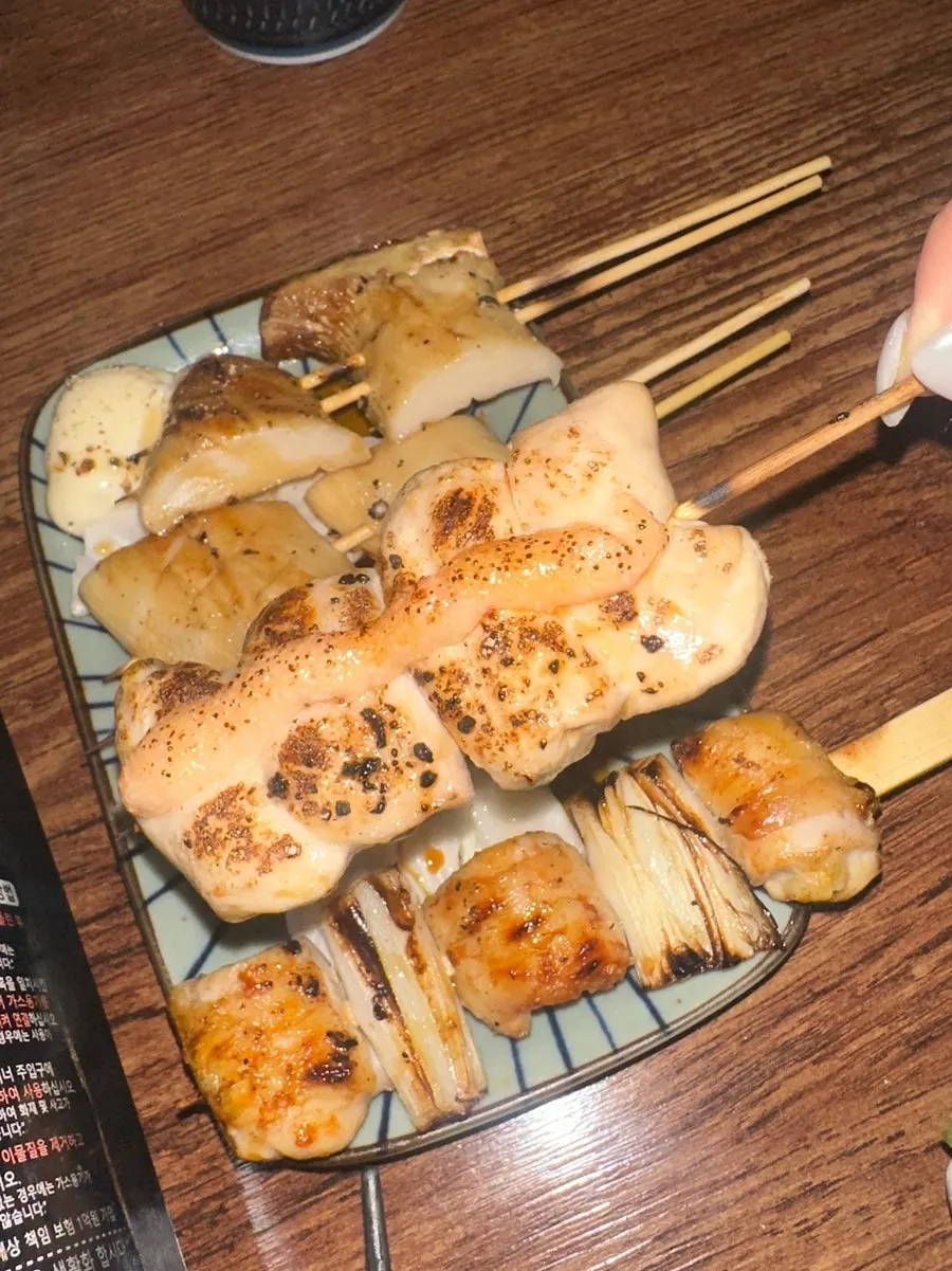 Green onion chicken thigh skewer grilled together