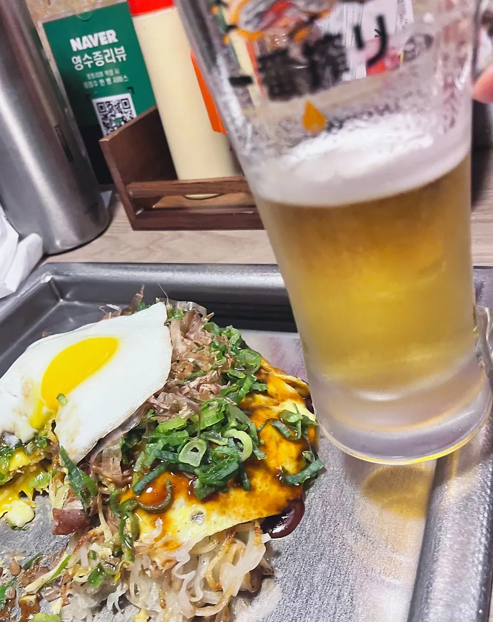 A plate of yakisoba at Hotcho Seongsu