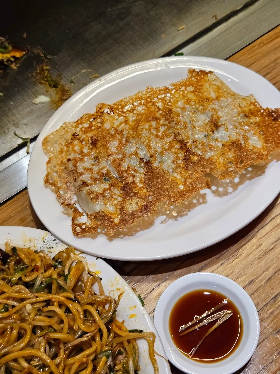 마요네즈를 뿌린 토오가라시 야끼소바